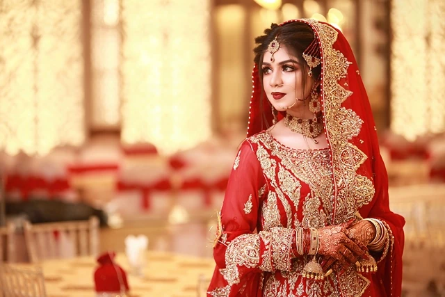 Pakistani Bridal Makeup Artists You Need to Know for 2024