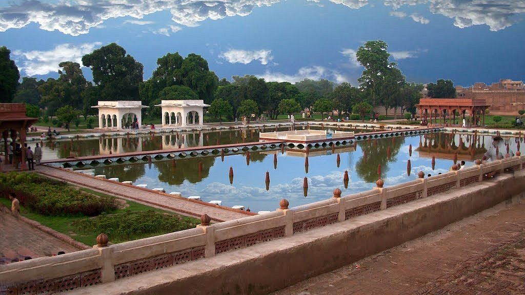 First Date Ideas in Lahore: From Classic to Unique